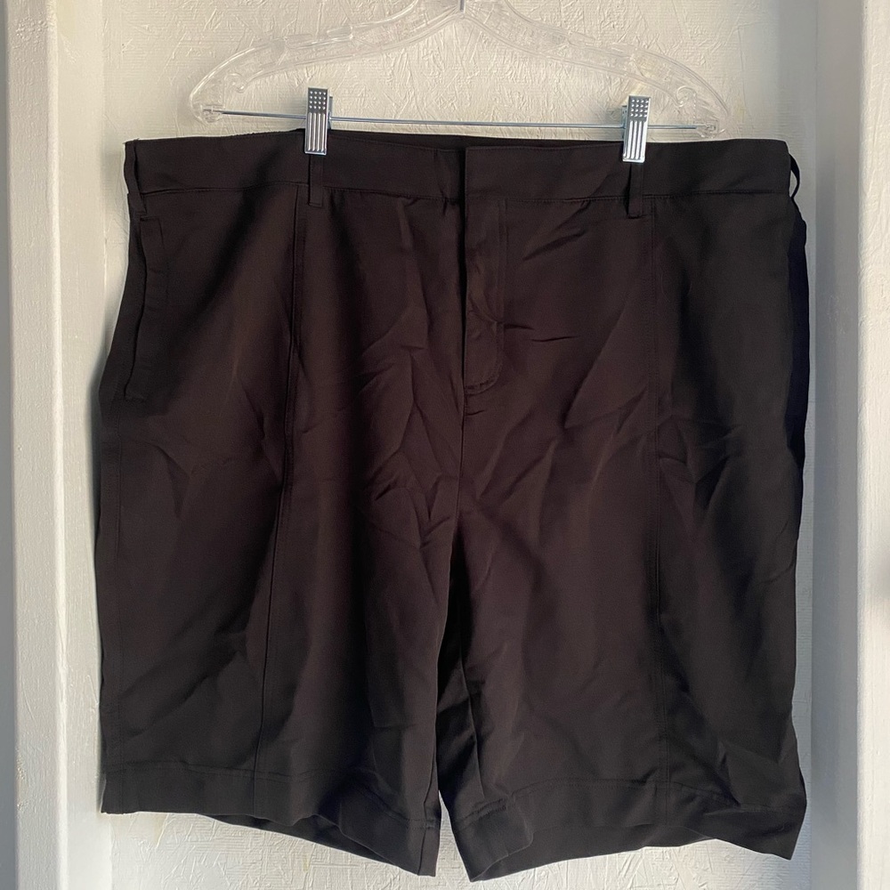 32 Degrees Women’s Quick Dry Black Shorts  - ignore the wrinkles! 😉